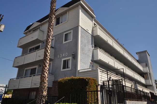 Building Photo - 5340 Whitsett Ave