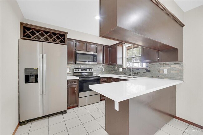 Building Photo - 19 S 41st St