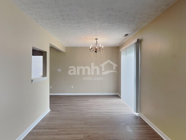 Building Photo - 6763 Wimbledon Dr