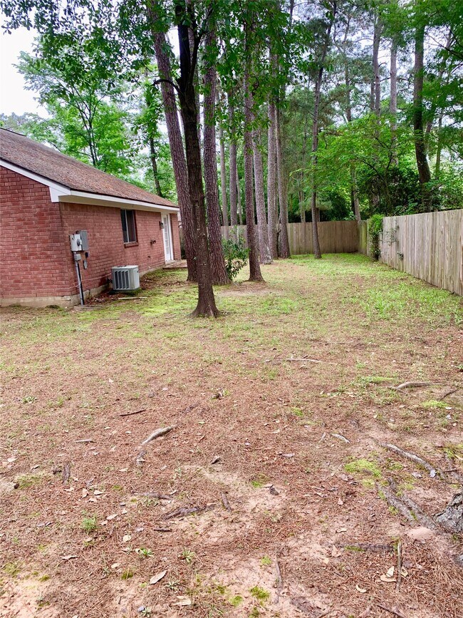 Building Photo - 75 E Village Knoll Cir