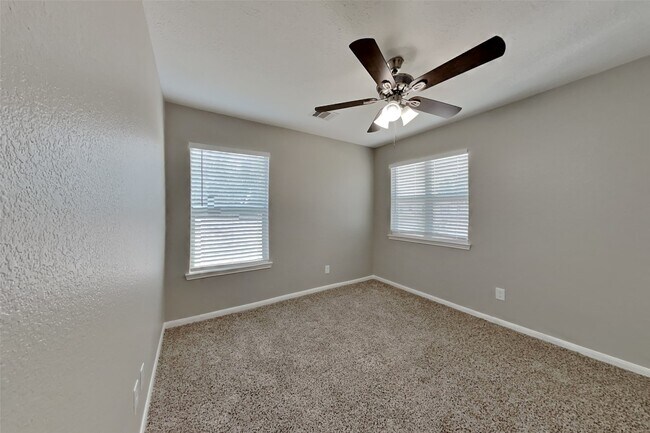 Building Photo - 7814 Pasture Spring Ln