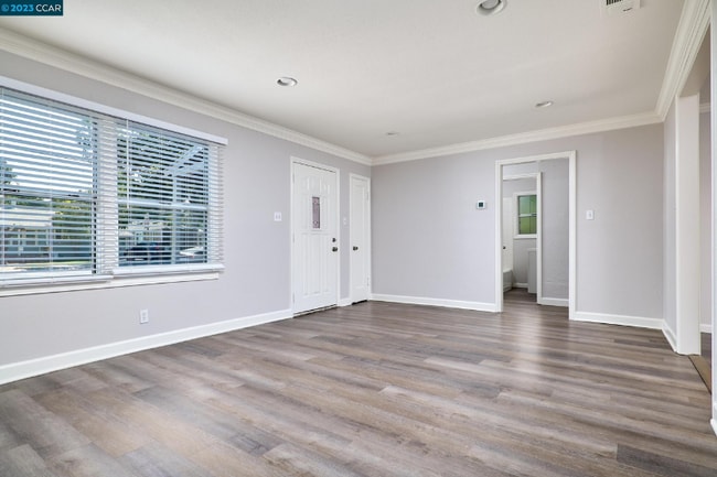 Building Photo - 2647 Garden Ave