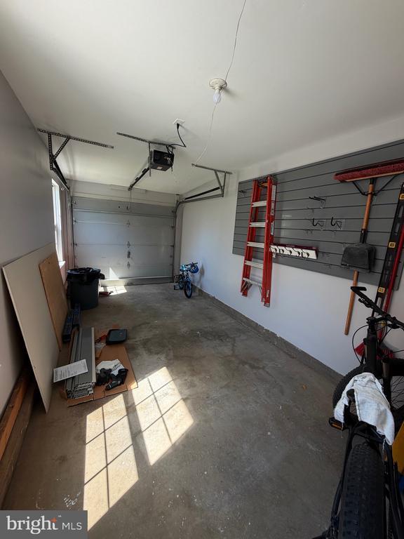 Building Photo - 543 Cedar Hollow Dr
