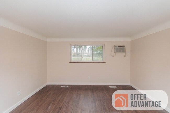 Building Photo - 18725 Neff Rd