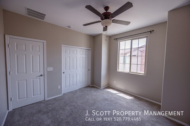 Building Photo - 17737 W Mandalay Ln