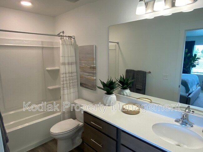 Building Photo - 1133 N 1920 W