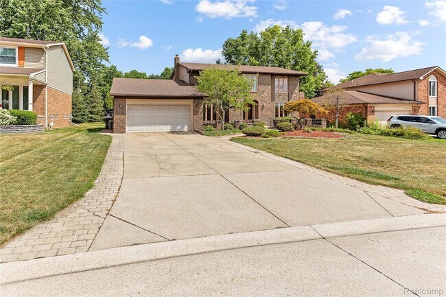 Building Photo - 3312 Palm Aire Ct