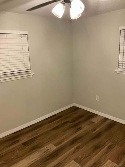 Building Photo - 512 Quail Ln
