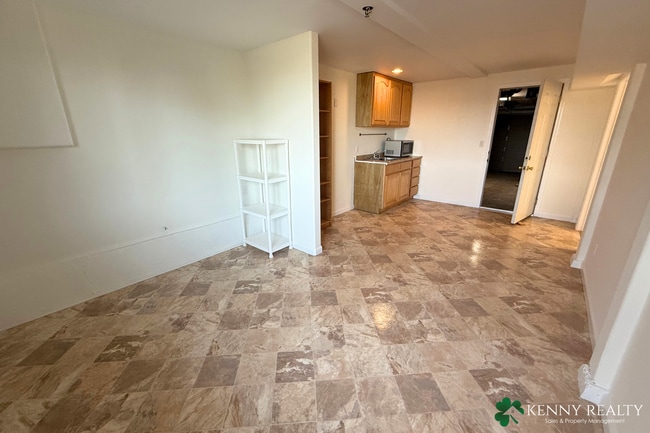 Building Photo - Newly Remodeled 5BR/3BA Home w/ City + Ocean Views in Daly City