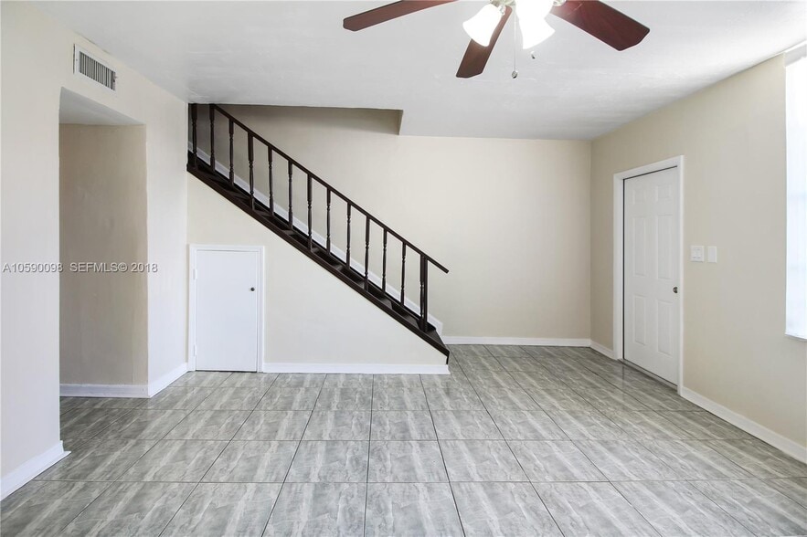 Building Photo - 270 NE 142nd St