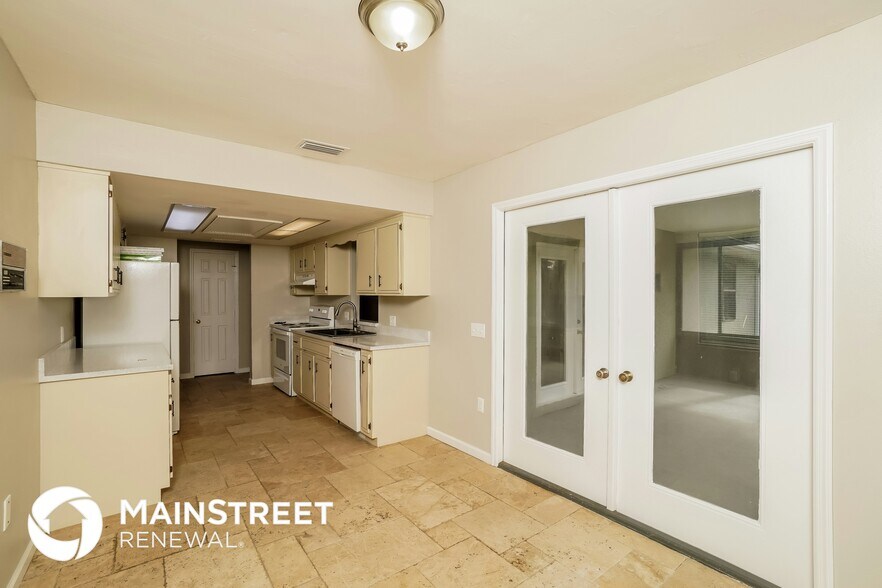 Building Photo - 8090 River Country Dr