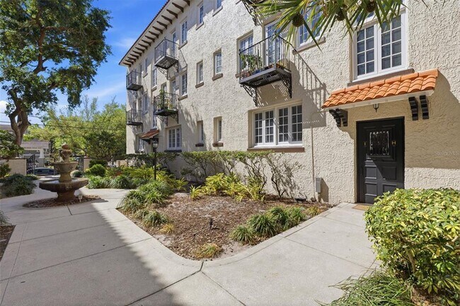 Building Photo - 2117 W Dekle Ave