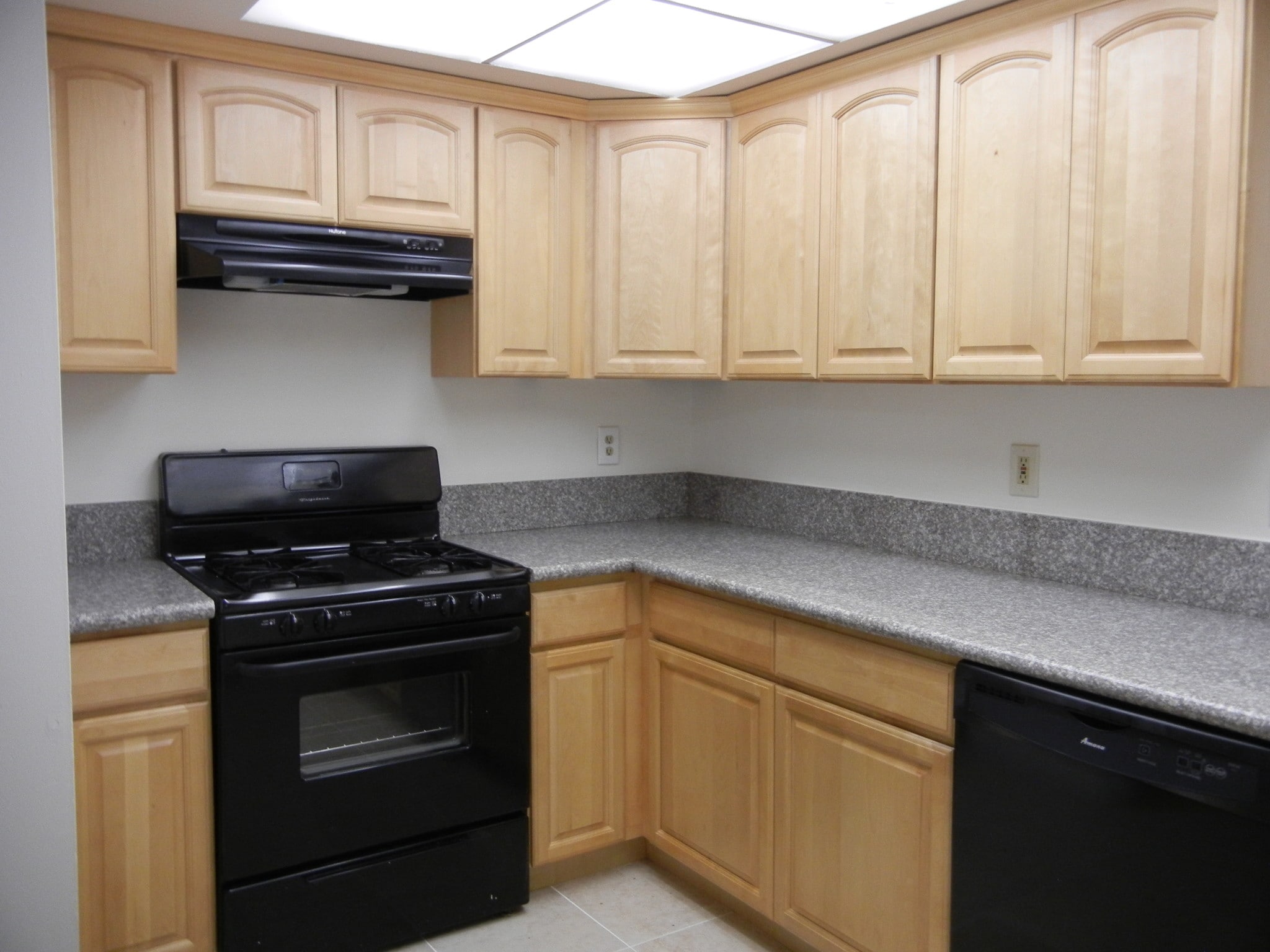 Kitchen - 1468 Corson St