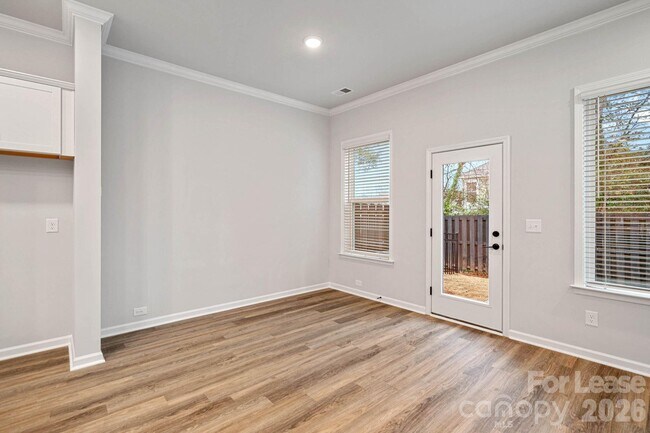 Building Photo - 8054 Houser St