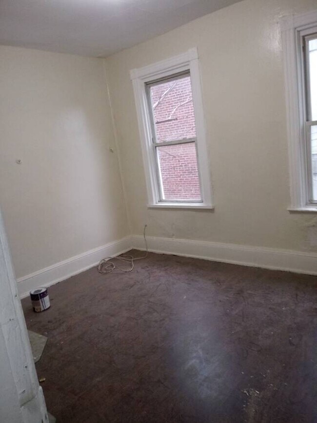 Building Photo - 1406 5th St NW