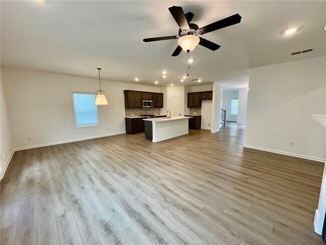 Building Photo - 5421 Hardgrove Wy