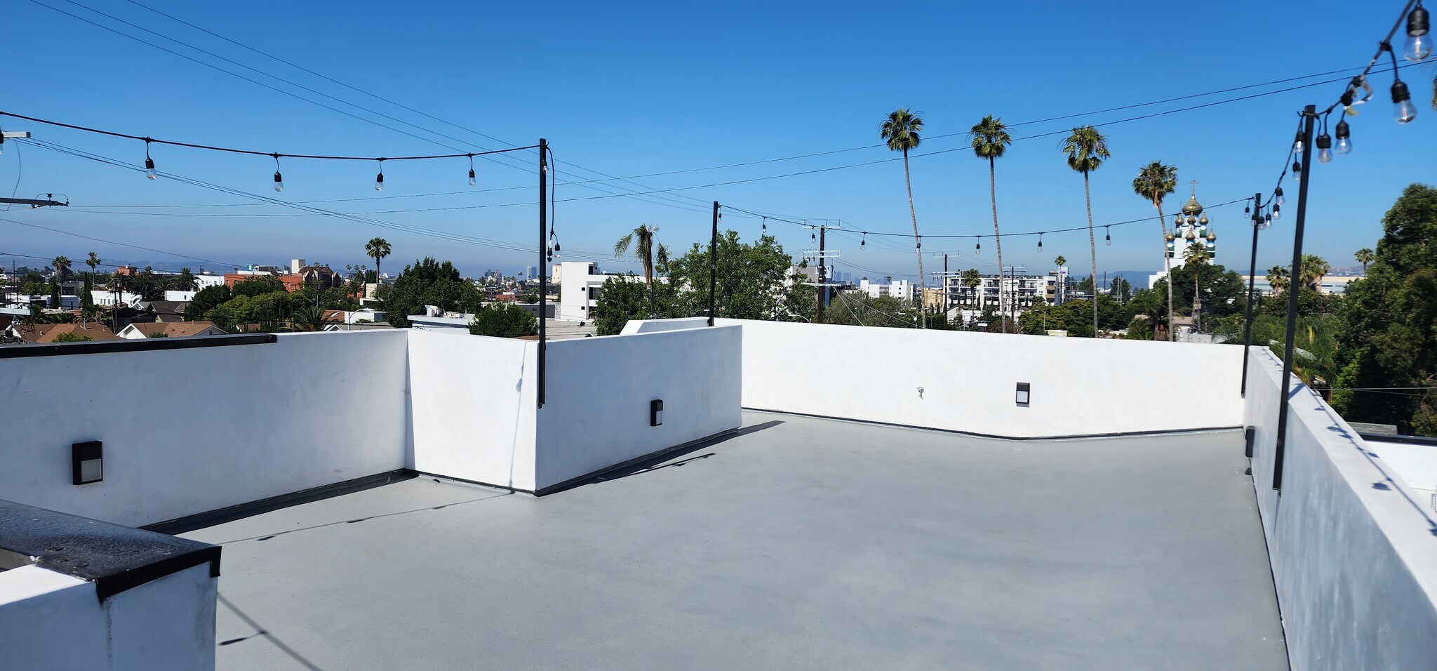 Building Photo - 1311 N Harvard Blvd