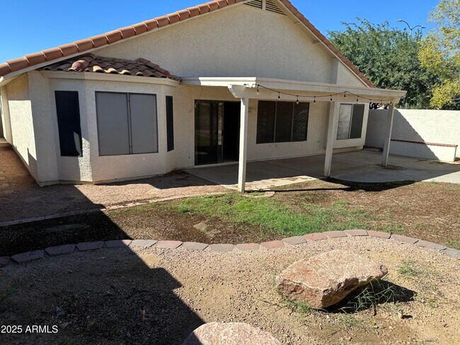 Building Photo - 14835 S 26th Way