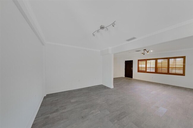 Building Photo - 315 82nd Ave