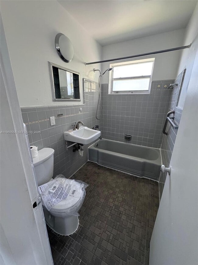 Building Photo - 6451 W Flagler St