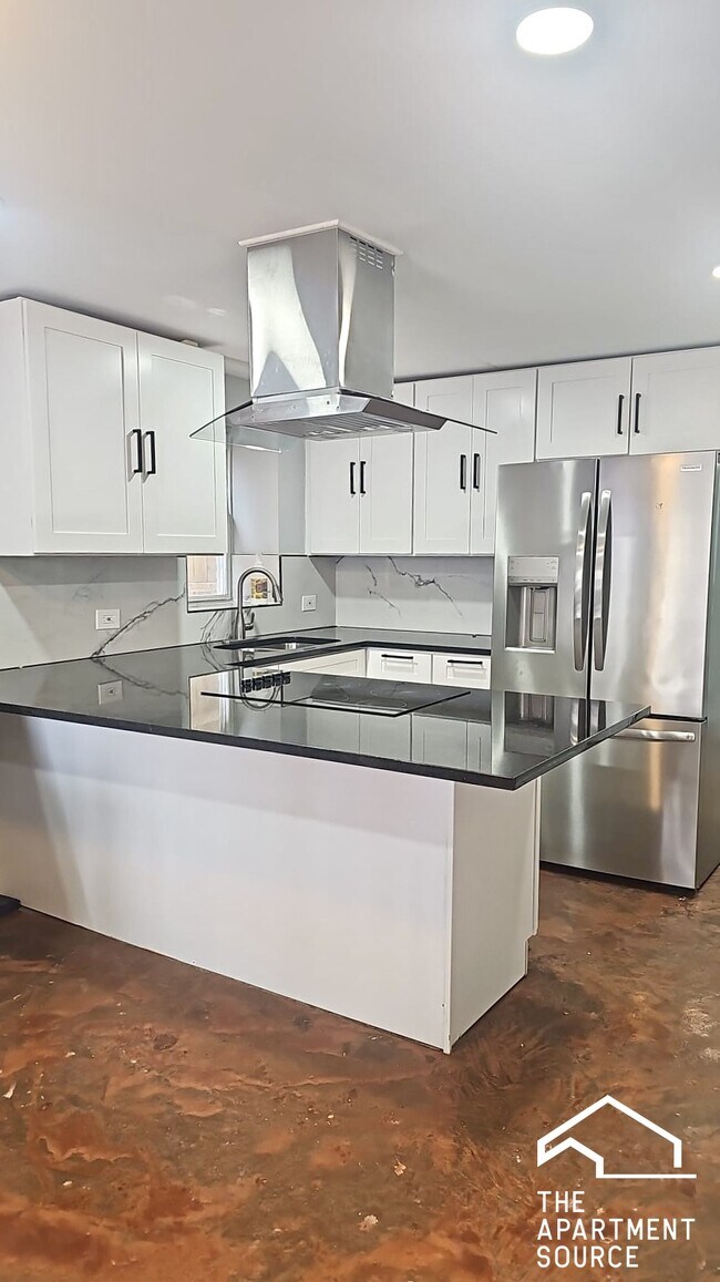 Building Photo - 3539 W Grenshaw St