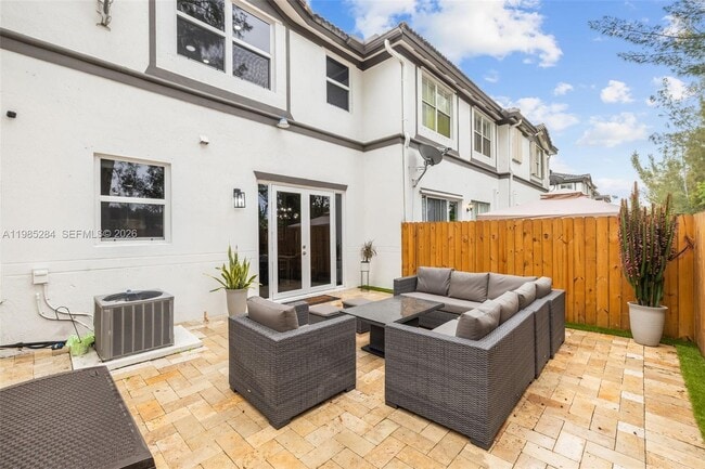 Building Photo - 7852 NW 116 Pl