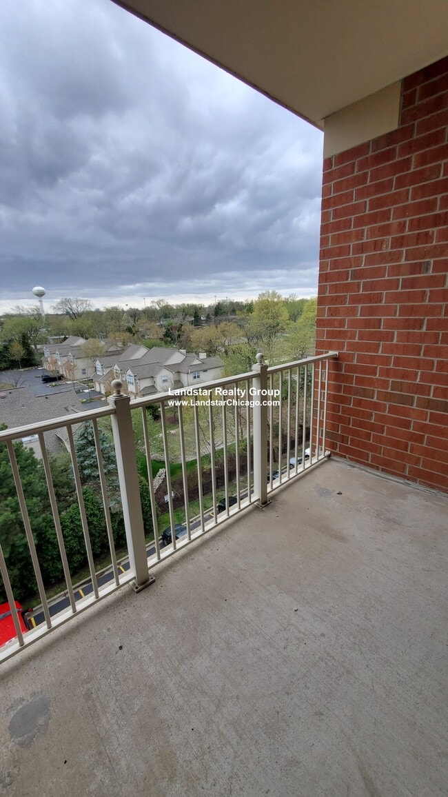 Building Photo - 2 Itasca Rd
