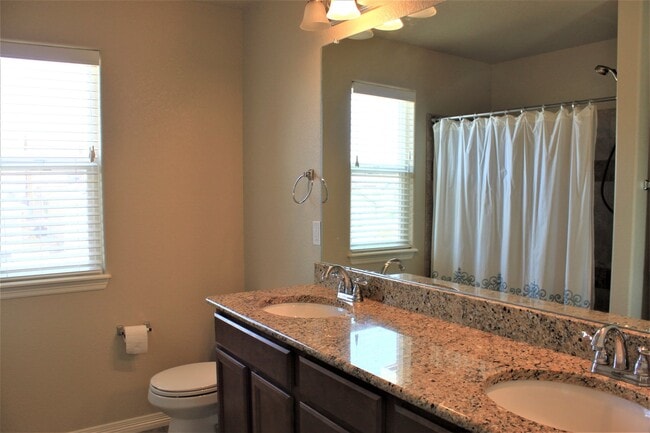 Building Photo - 835 Pistol River Way