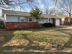 Building Photo - Charming 3 Bed, 1 Bath Home with Spacious ...