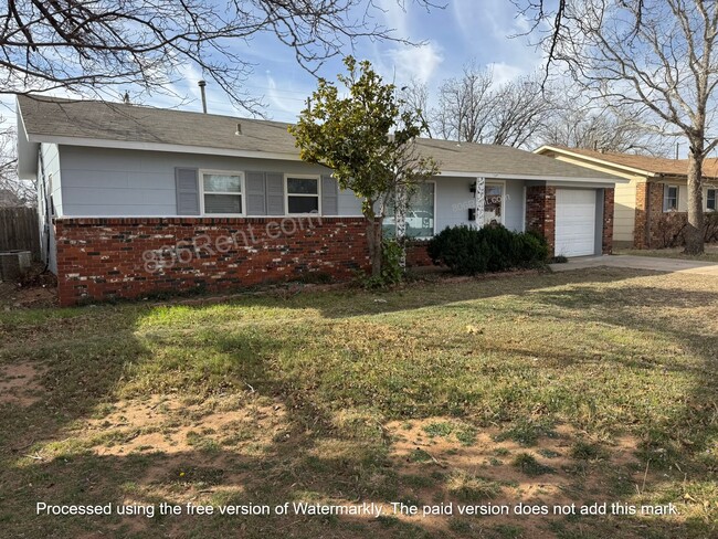 Primary Photo - Charming 3 Bed, 1 Bath Home with Spacious ...