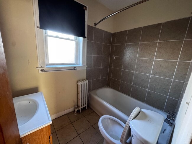 Building Photo - 2700 N Laramie Ave