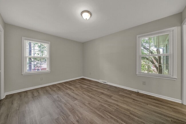 Building Photo - Wonderful Home Near Downtown Matthews!