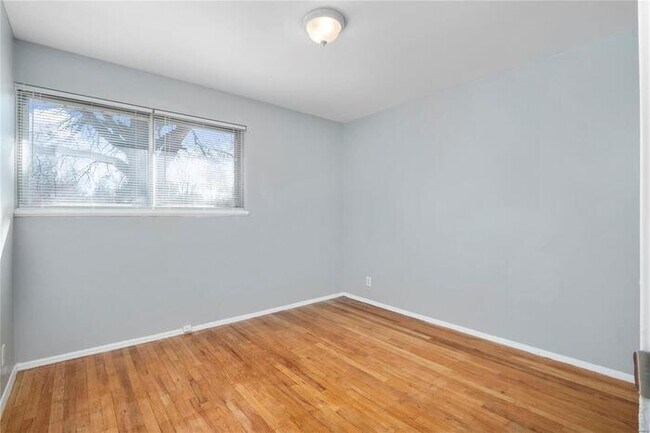 Building Photo - Fantastic 3bd/1ba home! Let yourself in!