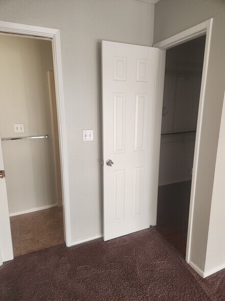 Building Photo - 14324 El Dorado Dr