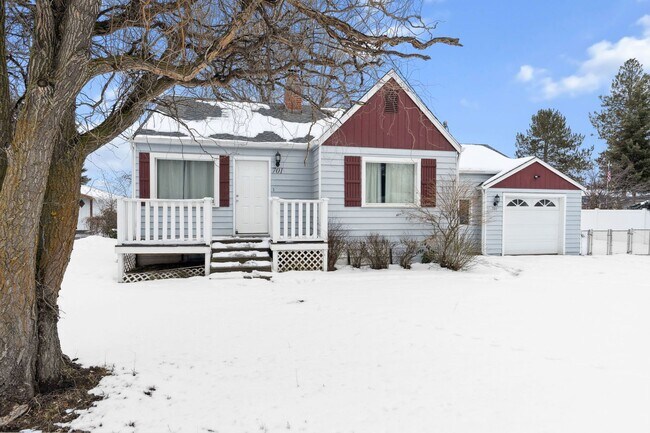 Building Photo - Beautifully Updated Spokane Valley Home with a Mother in Law Suite