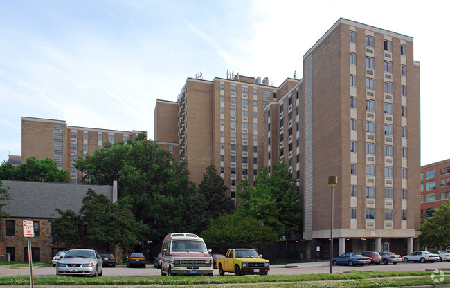 Building Photo - Glenwood Towers