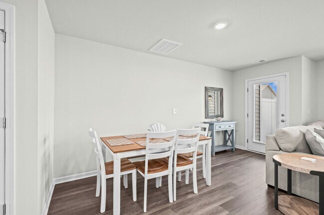 Building Photo - All Inclusive Seasonal Rental Available January 5-March 31st.