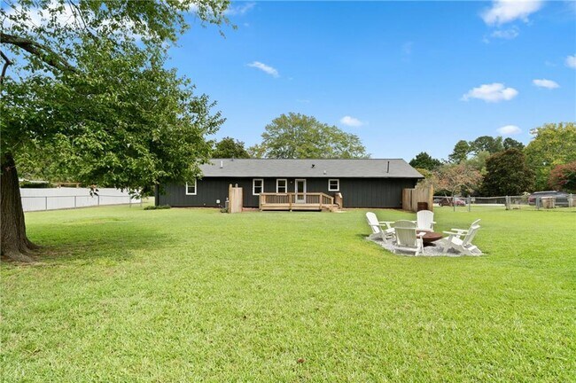 Building Photo - 3251 Plains Way