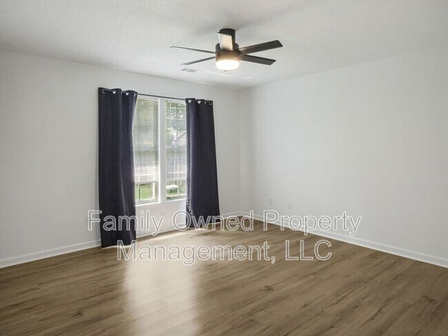 Building Photo - 147 Danzid Dr