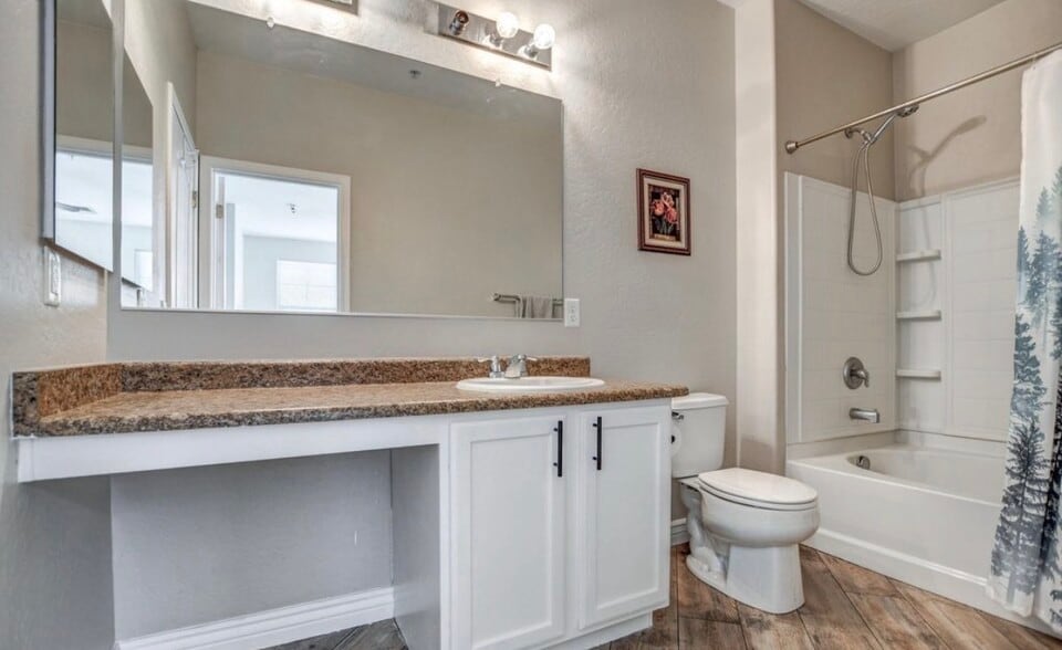 Building Photo - 7515 S 30th Pl