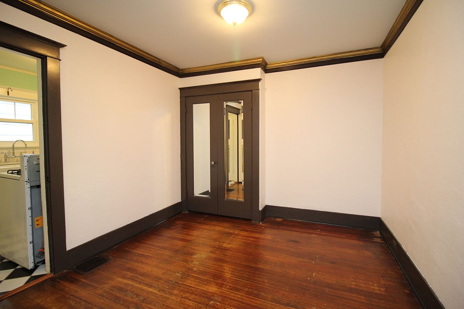 Building Photo - 141 NE Bryant St