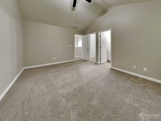 Building Photo - 329 Greystone Cir