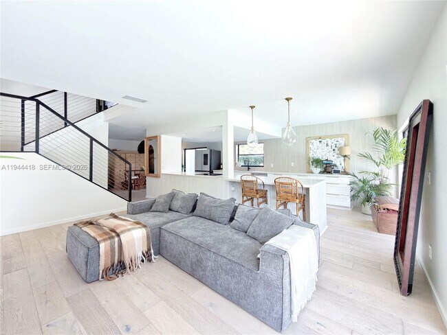 Building Photo - 760 Windtree Way