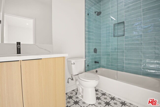 Building Photo - 1709 Burnside Ave