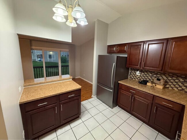 Building Photo - 1335 Gifford Ct