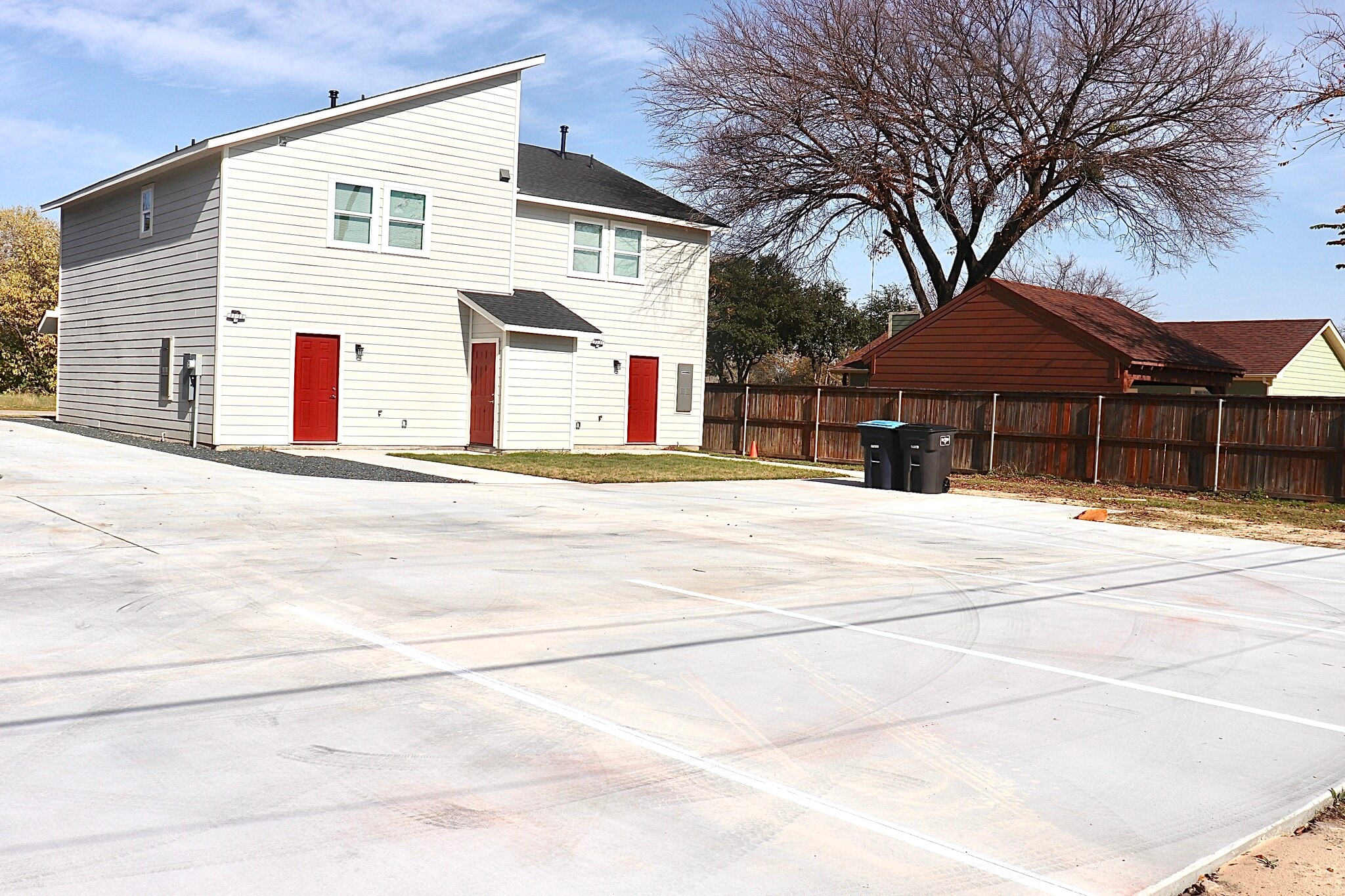 Dedicated parking area - 5830 Grayson St