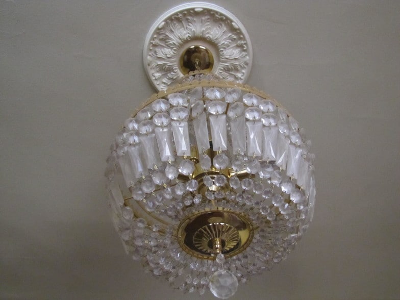 Chandelier in living room - 49 N 20th St
