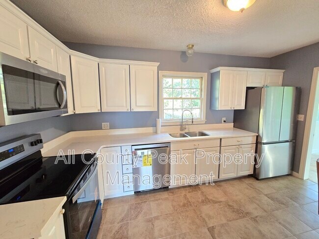 Building Photo - 3409 Alta Vista Dr
