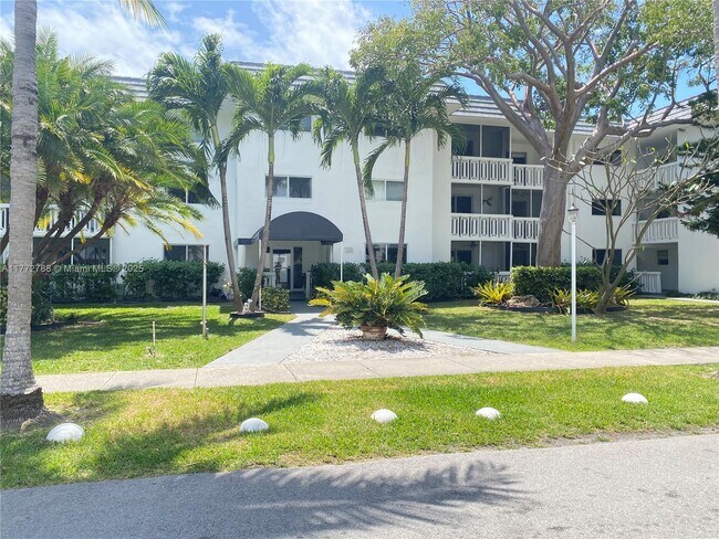 Building Photo - 200 Galen Dr