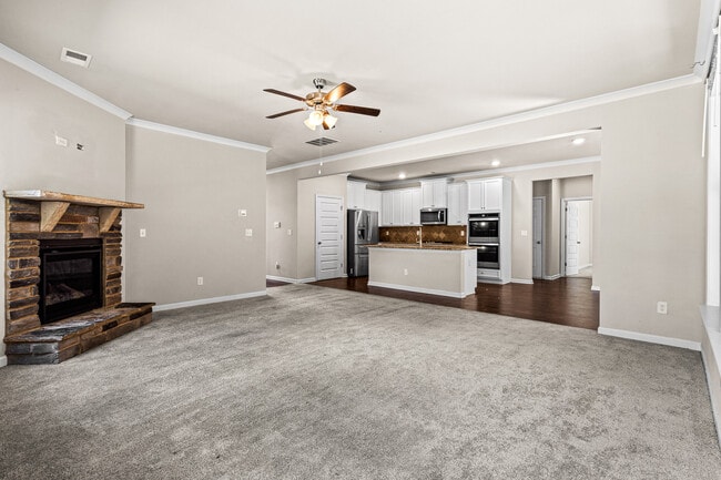 Building Photo - 2635 Ridge Manor Dr